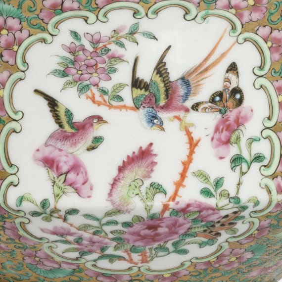 Famille-Rose-Teekanne, China, sp&auml;te Qing-Dynastie, Ende 19. Jhdt.