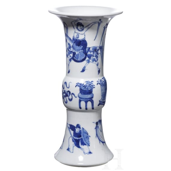 Wei&szlig;-blaue Gu-Vase, China, 20. Jhdt.