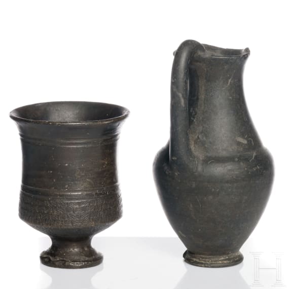 Zwei apulische Schwarzfirnisgefäße, Italien, 5. - 4. Jhdt. v. Chr.
