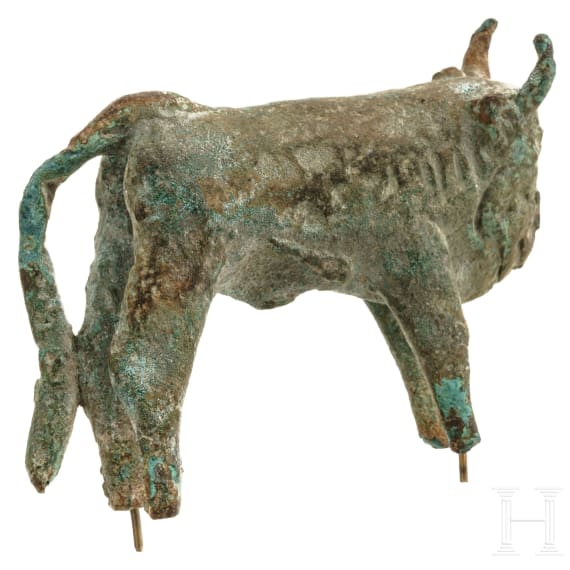 A Roman bronze bull statuette, 1st - 3rd century