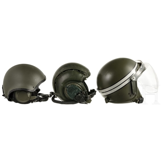 Neun milit&auml;rische Kopfbedeckungen, Frankreich