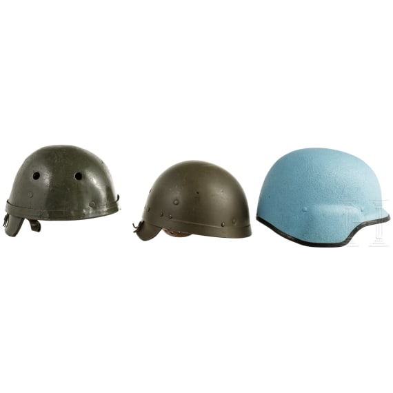 Neun milit&auml;rische Kopfbedeckungen, Frankreich