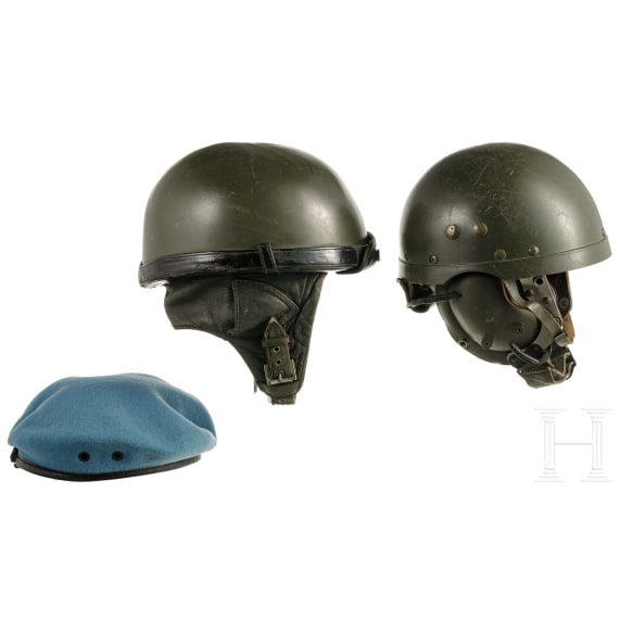 Neun milit&auml;rische Kopfbedeckungen, Frankreich