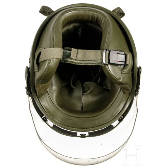 Neun milit&auml;rische Kopfbedeckungen, Frankreich