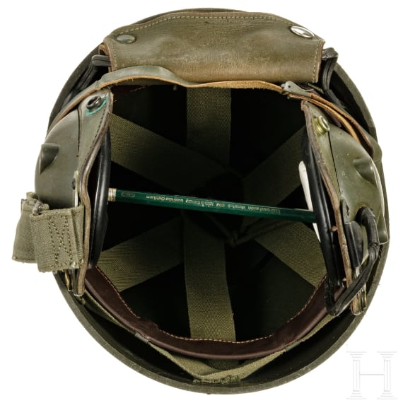 Neun milit&auml;rische Kopfbedeckungen, Frankreich
