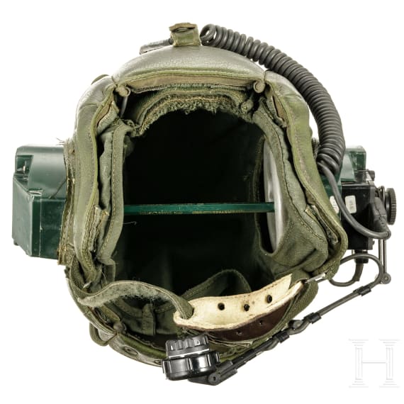 Neun milit&auml;rische Kopfbedeckungen, Frankreich