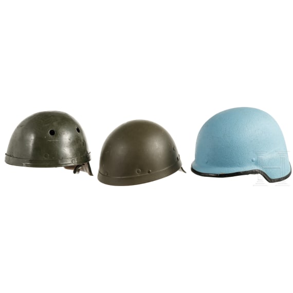 Neun milit&auml;rische Kopfbedeckungen, Frankreich