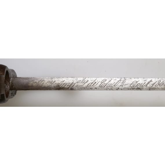 F&uuml;nf franz&ouml;sische Bajonette und ein Faschinenmesser