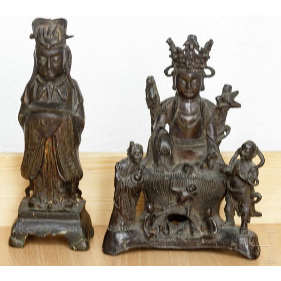 Zwei Eisengussfiguren, China, 19. Jhdt.