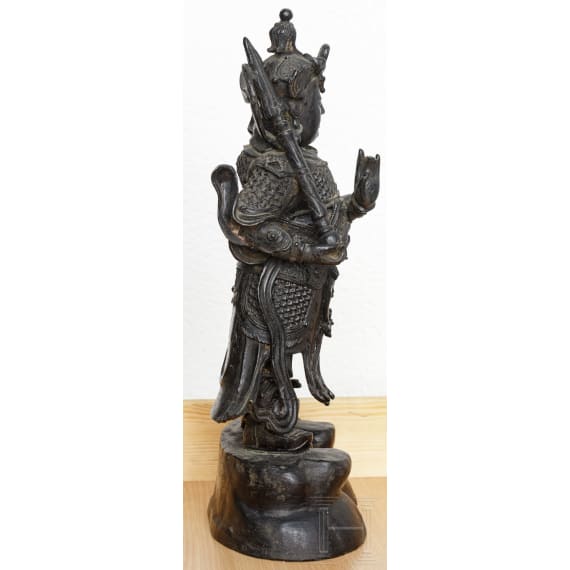 Bronzegussfigur eines Tempelw&auml;chters, China, 19./20. Jhdt.