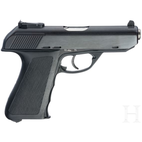 Lot 2449 | Modern pistols and revolvers | Online Catalogue | A92s 