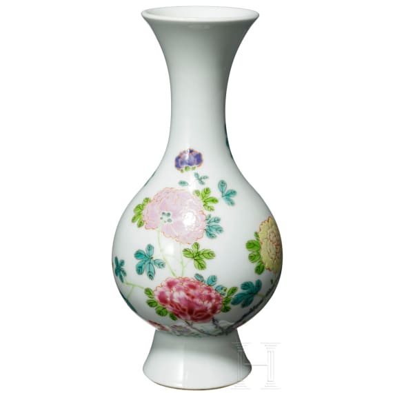 Famille-rose-Vase, wohl 18. Jhdt.