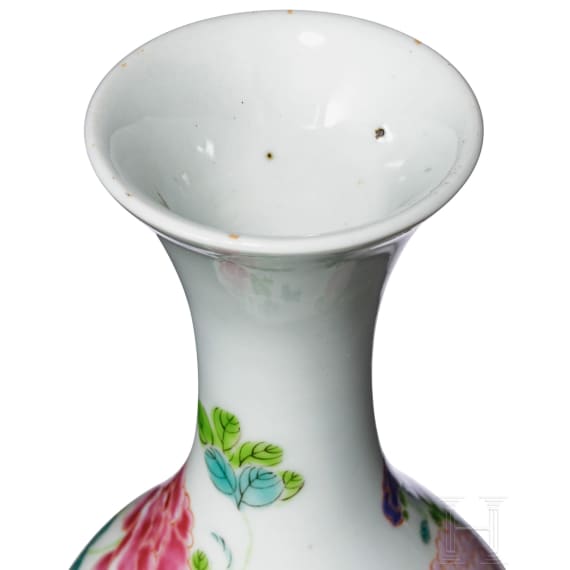 Famille-rose-Vase, wohl 18. Jhdt.
