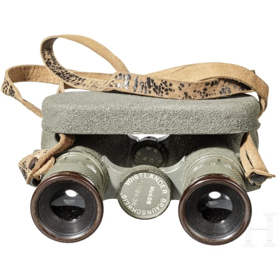 A pair of binoculars 08 with box