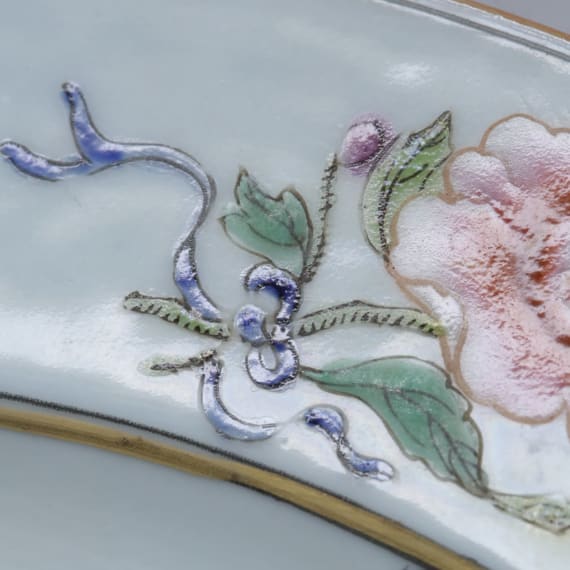 A pair of famille rose plates, made for export, Qianlong period, 18th century