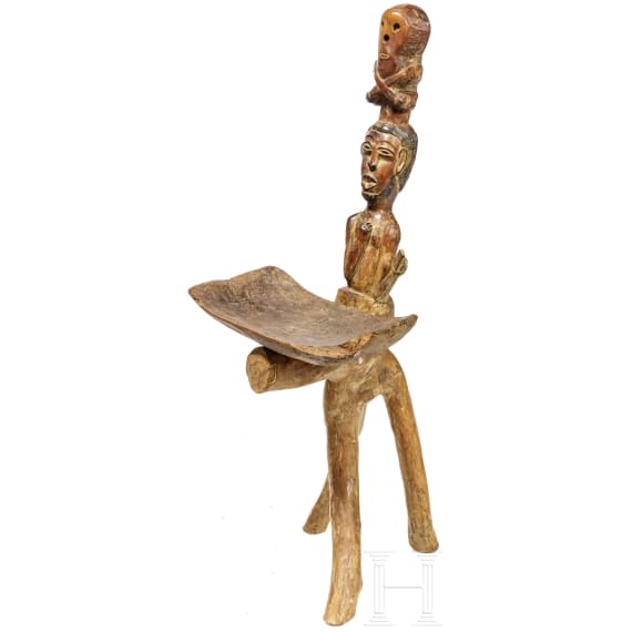 Hocker mit Figurenschmuck, Zentralafrika, 20. Jhdt.