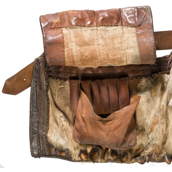 Lederne Jagdtasche mit Fellbesatz, deutsch, um 1830/40