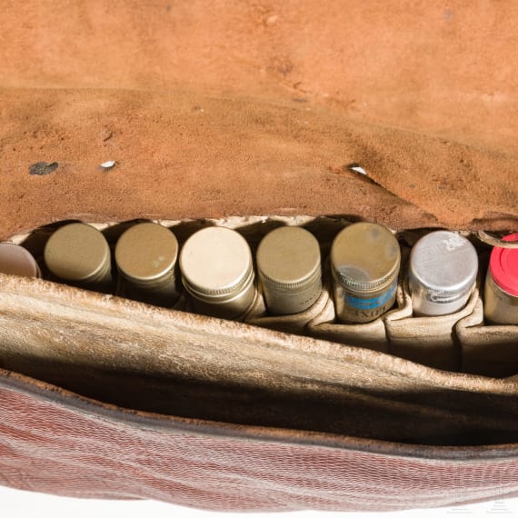 Jagdtasche und zwei lederbezogene Trinkflaschen, deutsch, Mitte 19. Jhdt.