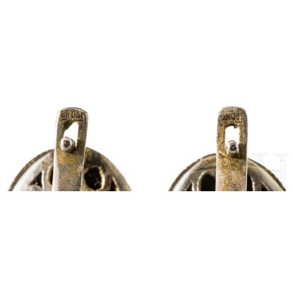 Ein Paar Ohrringe mit Spinell