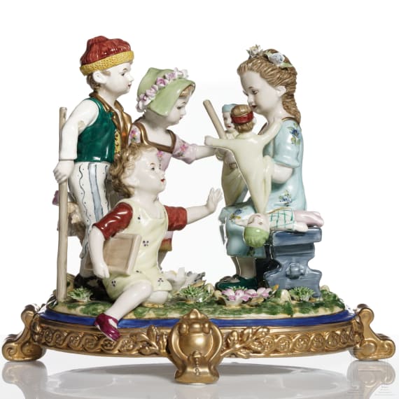 Figurengruppe "Kinder beim Puppenspiel", deutsch, 20. Jhdt.
