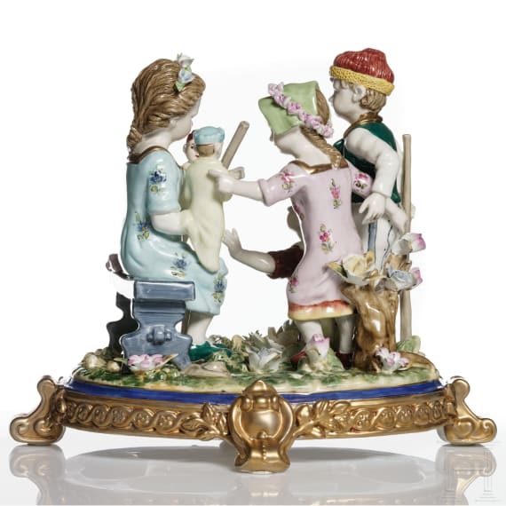 Figurengruppe "Kinder beim Puppenspiel", deutsch, 20. Jhdt.