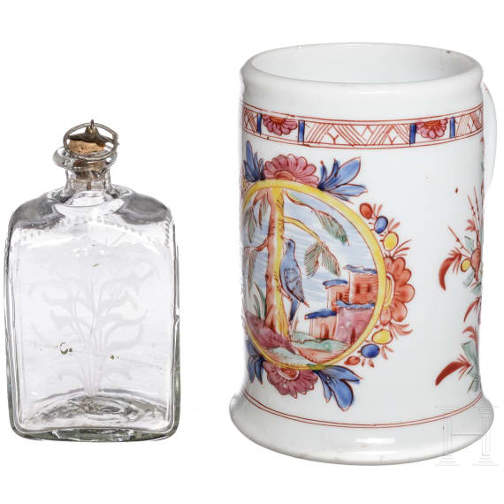 Rechteckflasche und Milchglaskrug, 19. Jhdt.
