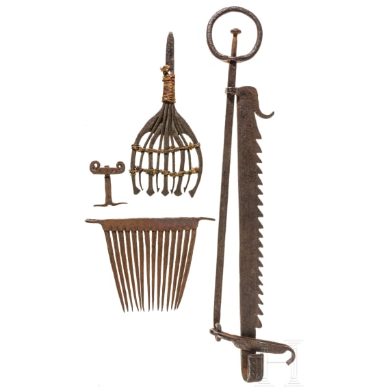 Kamins&auml;ge, Fischspeer, Flachsrechen und Fensterknebel, deutsch, 17./18. Jhdt.