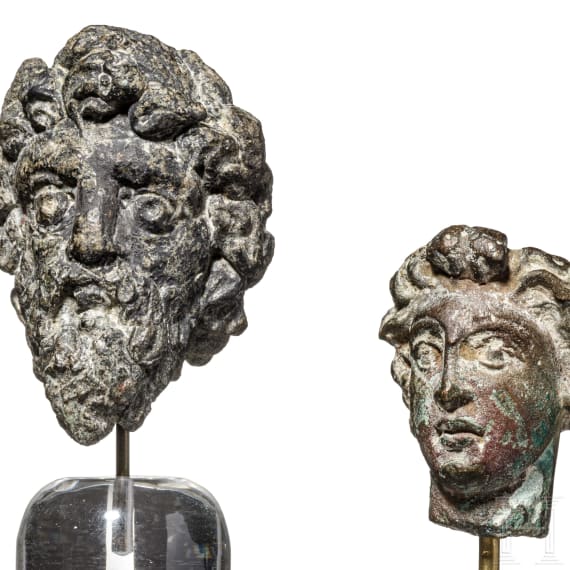 Zwei Bronzek&ouml;pfe von Statuetten, r&ouml;misch, 2. - 3. Jhdt.