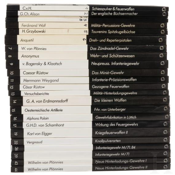 31 Bände Waffenrevue, 24 Bände Morion Reprints
