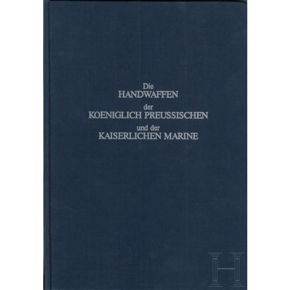 10 B&uuml;cher &uuml;ber deutsche Bewaffnung der Infanterie, Marine, Artillerie, Uniformen und Abzeichen; Loseblattsammlung