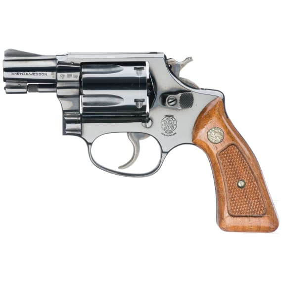 Smith & Wesson Mod. 36, "The .38 Chief's Special", mit Holster