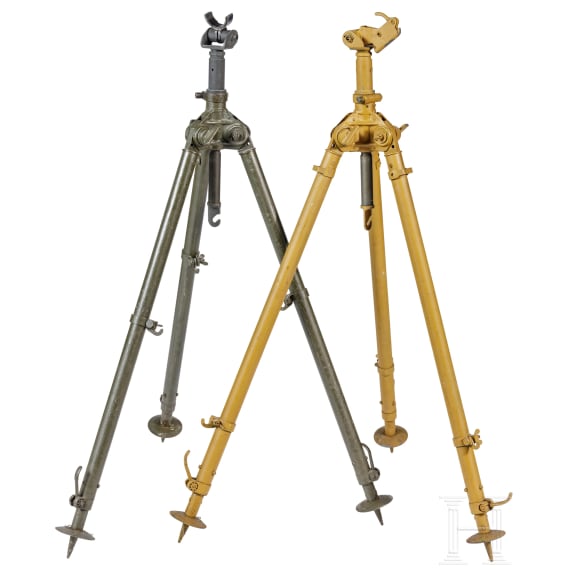 Zwei Flieger-Dreibeine f&uuml;r MG 34 und MG 42 / MG 3