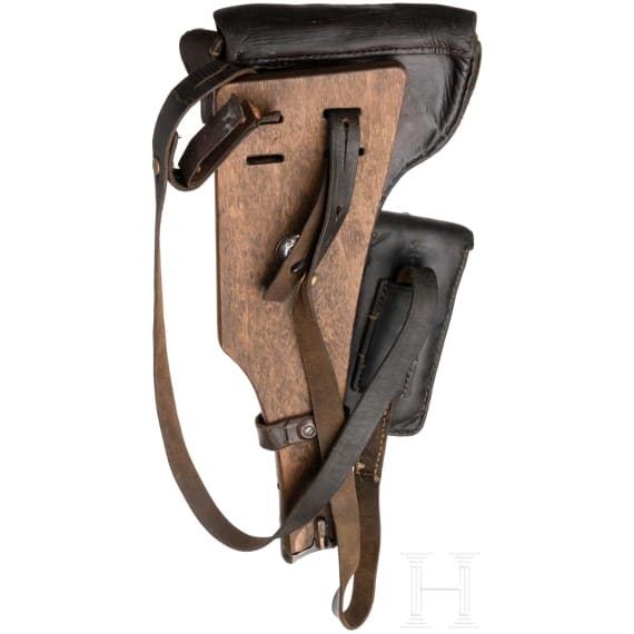 A Luger pistol Mod. 04 (1906) by DWM, 1st pattern ("non altered safety"), with shoulder stock and holster, Reichsmarine