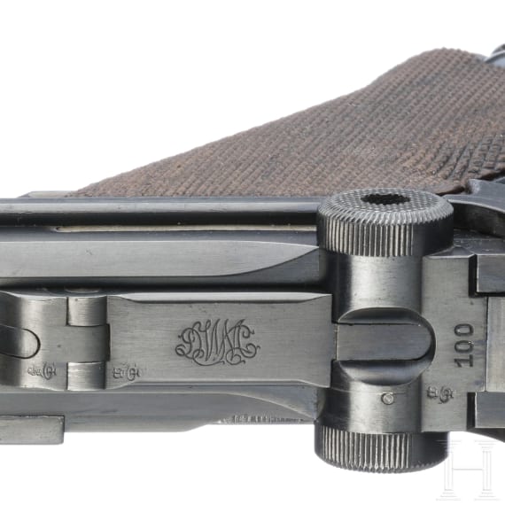 A Navy Luger by DWM, Mod. 04 (1906), Reichsmarine, Gouv. Kiautschou, with accessories