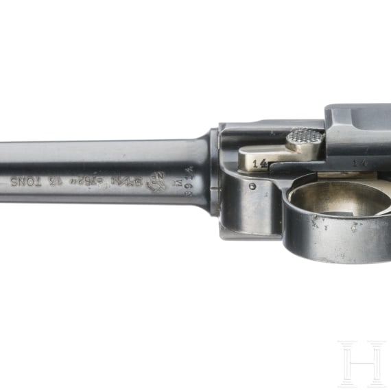 A Navy Luger by DWM, Mod. 04 (1906), Reichsmarine, Gouv. Kiautschou, with accessories