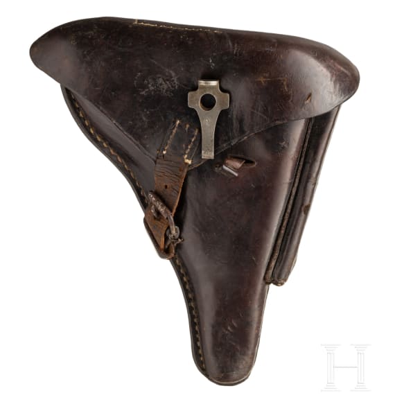 A Luger pistol by DWM, 1915, with holster