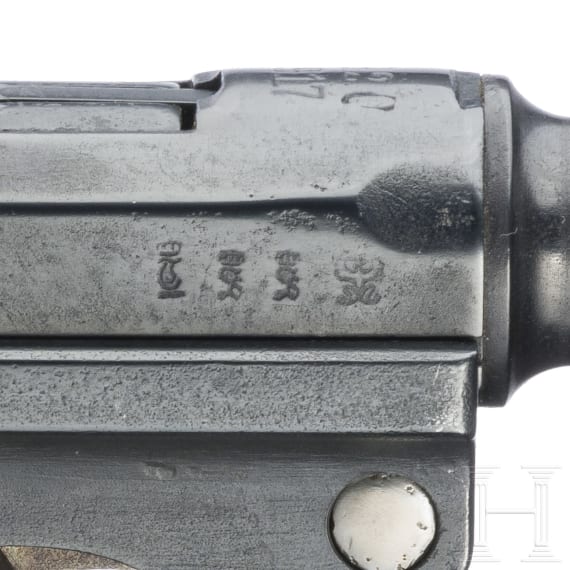 A Luger pistol by DWM, 1917/1920, Reichswehr, police