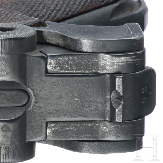A Luger pistol by DWM, 1917/1920, Reichswehr, police