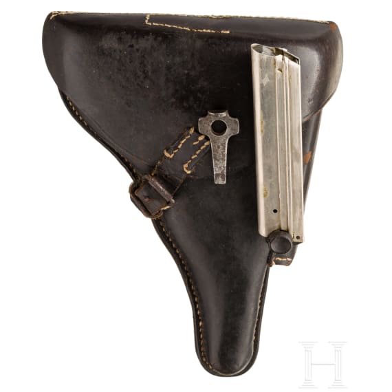 Pistole 08, Erfurt 1918, zwei Magazine, mit Koffertasche