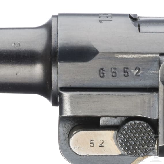 Pistole 08, Mauser, Code "1936 - S/42", zwei Magazine, Koffertasche