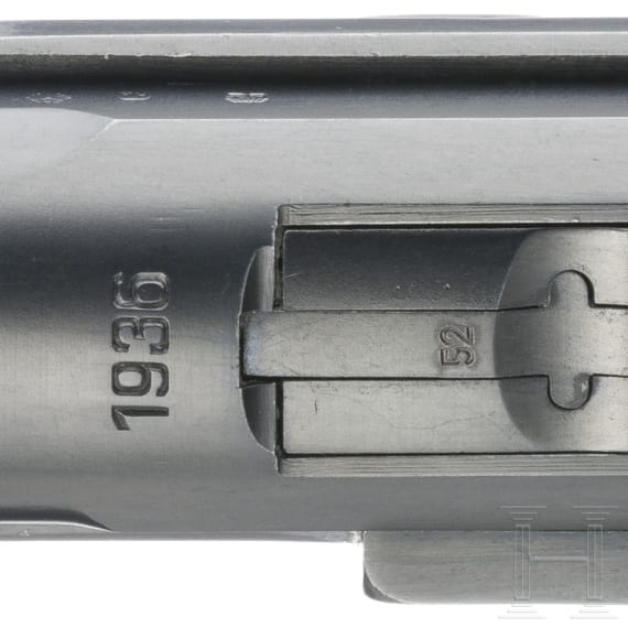 Pistole 08, Mauser, Code "1936 - S/42", zwei Magazine, Koffertasche