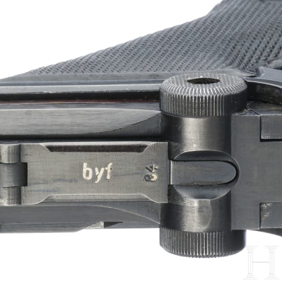 Pistole 08, Mauser, Code "42 - byf" mit SS/Totenkopf und Koffertasche