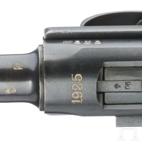 A Luger pistol by Simson, 1925