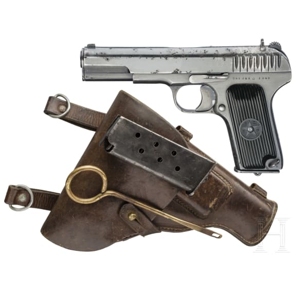Tokarev TT 33, mit Tasche