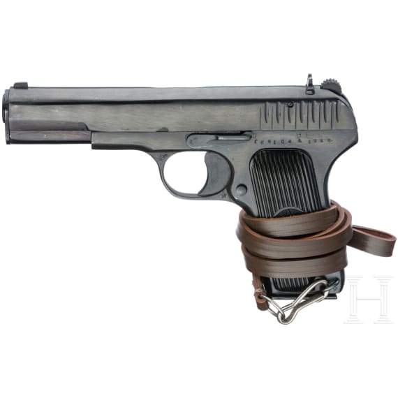 Tokarev TT 33, mit Tasche