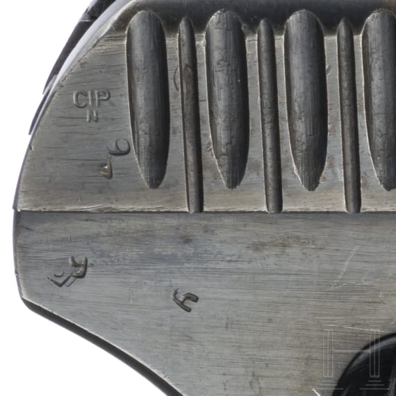 Tokarev TT 33, mit Tasche und Koppel