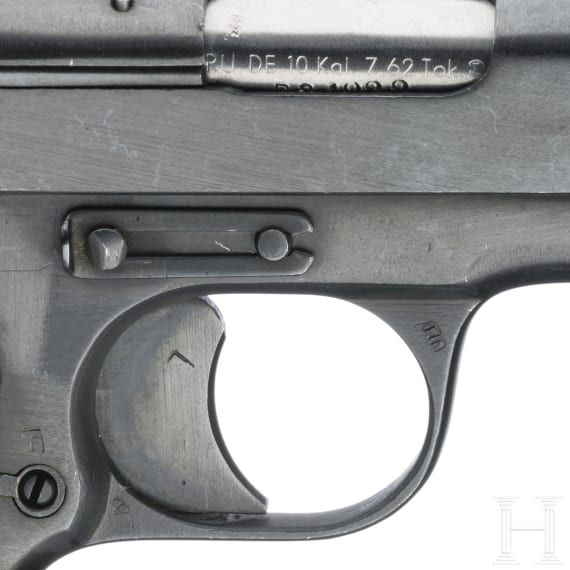 Tokarev TT 33, mit Tasche