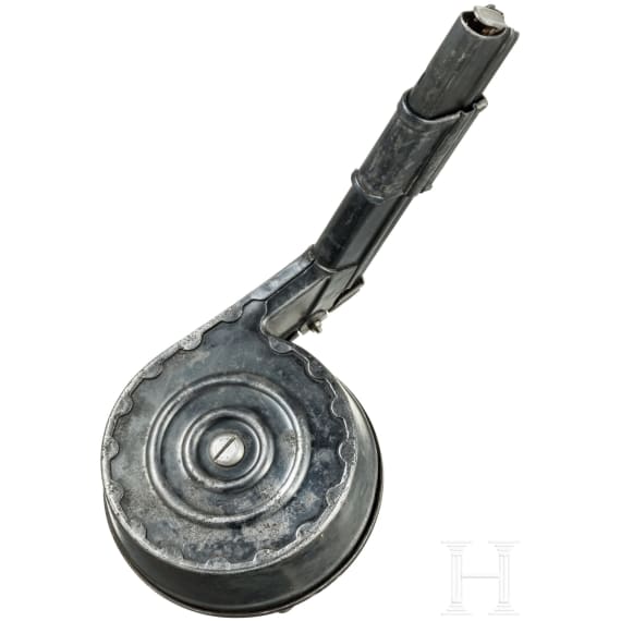 A snail drum magazine, new pattern, for a Luger pistol, by Bing in Nuremberg; with MP adapter