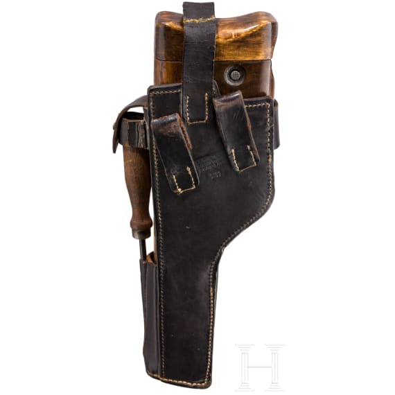 Shoulder stock and leather harness for a Mauser C 96/16