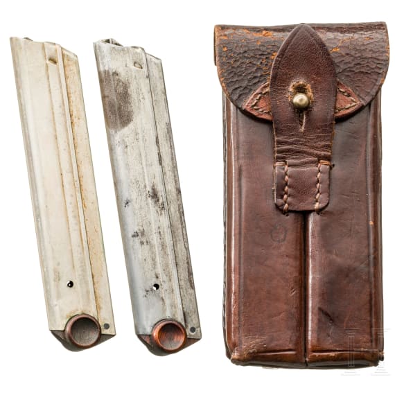 Double Magazine Pouch with two magazines for Luger pistols